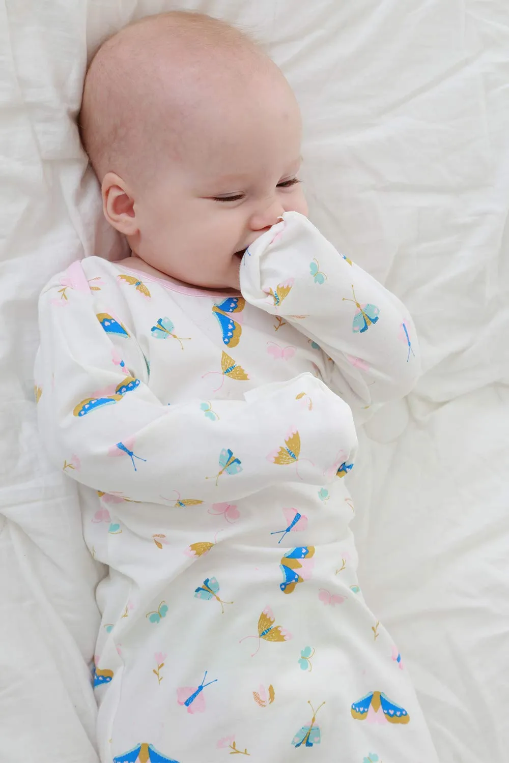 Newborn Knotted Nightgown Long Sleeve with Matching Hat Set 3 Pack, Cotton Baby Sleeper Gowns Sleeping Bags Home Outfits Set with Mitten Cuffs for Boys Girls (Balloon   Rainbow   Bear, 0-6 Months)